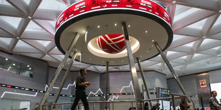 Saham BRPT dan AMRT Anjlok, Indeks Bisnis-27 Melemah