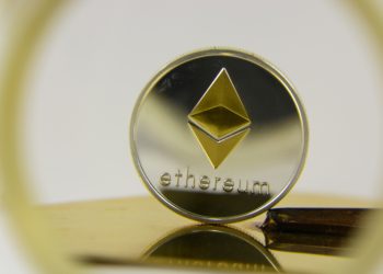 Ethereum Cetak Bull Flag, Siap Tembus US$ 3.600