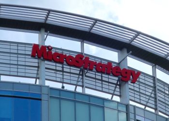 MicroStrategy Tambah Bitcoin dan Hadapi Gugatan Class Action