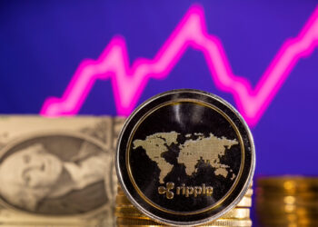 XRP Bisa Tembus $5? Pola Segitiga Dorong Prediksi Bullish