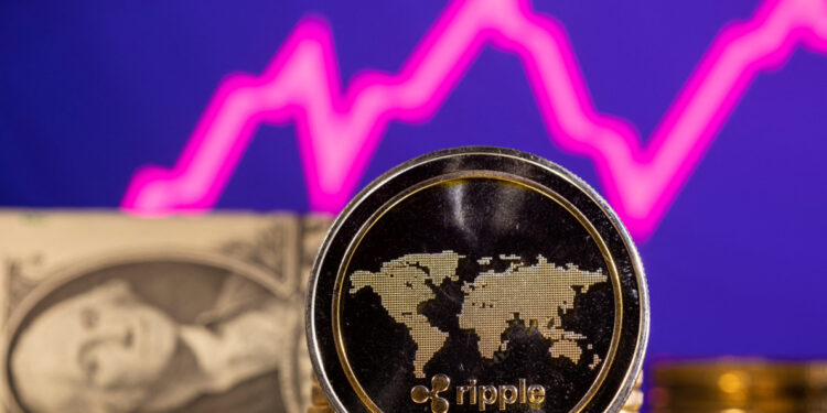 XRP Bisa Tembus $5? Pola Segitiga Dorong Prediksi Bullish